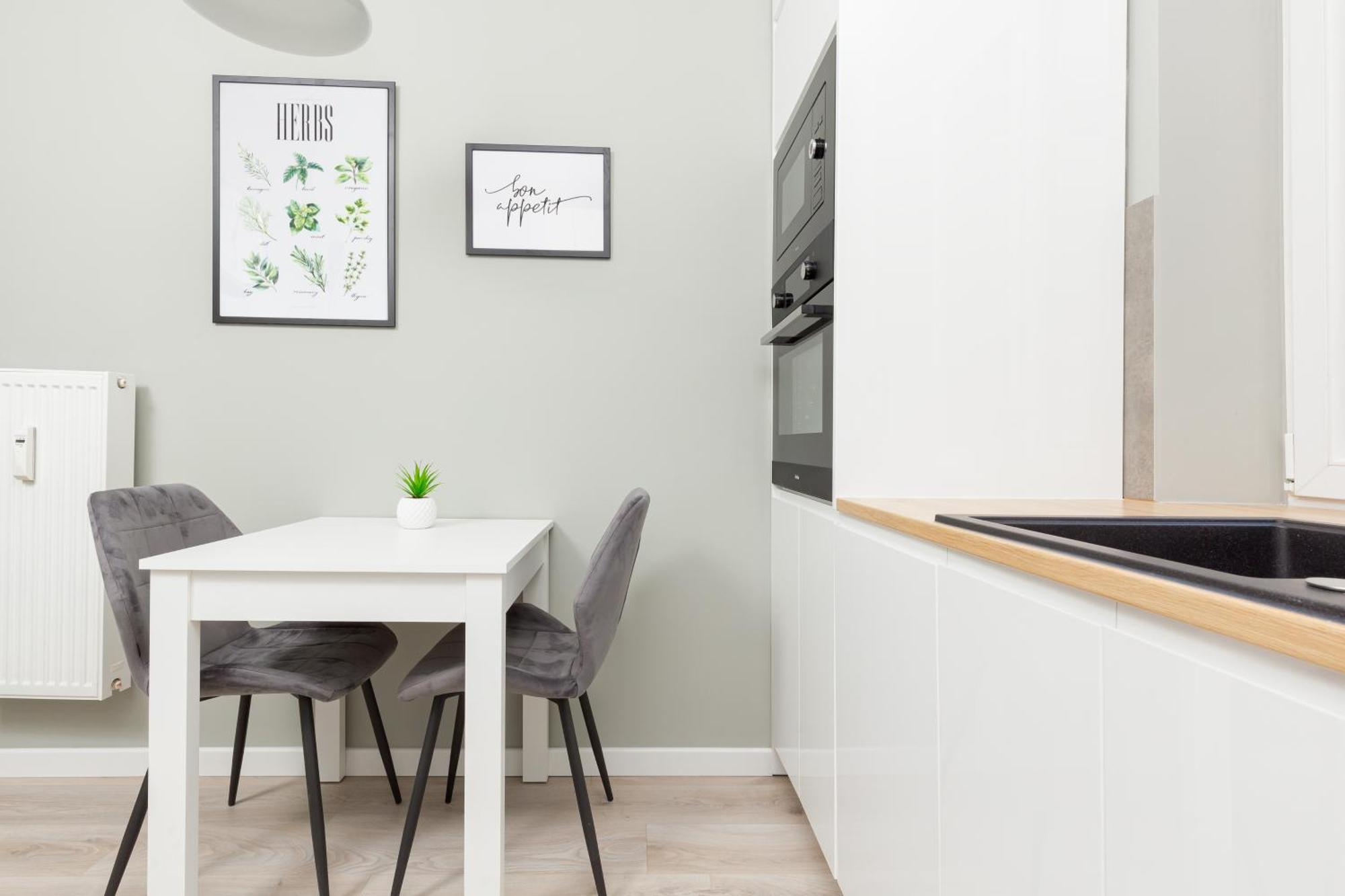 Central Apartment Emilii Plater By Noclegi Renters Варшава Экстерьер фото